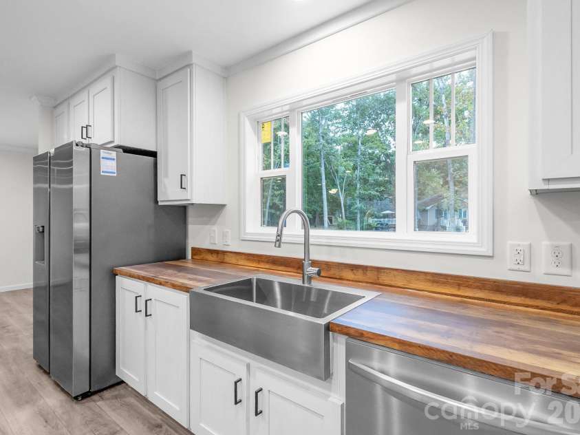 1120 Hammond Carnes Road, Lancaster, SC 29720.  MLS# CAR4426342, YatesRealty ID 52171. 