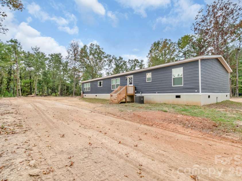 1120 Hammond Carnes Road, Lancaster, SC 29720.  MLS# CAR4426342, YatesRealty ID 52171. 