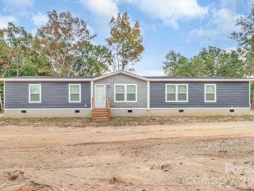 1120 Hammond Carnes Road, Lancaster, SC 29720.  MLS# CAR4426342, YatesRealty ID 52171. 