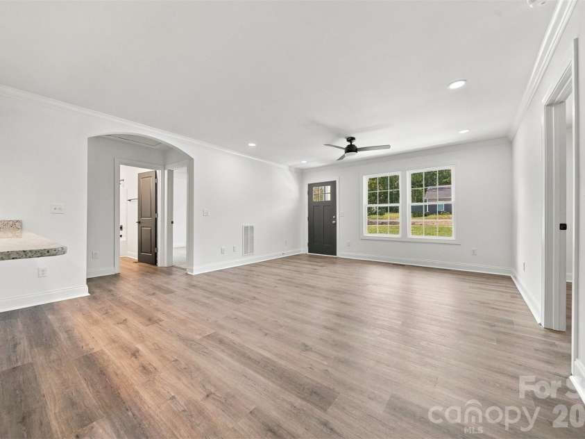 5110 Hanging Rock Court, Hickory, NC 28601.  MLS# CAR4426864, YatesRealty ID 52172. 