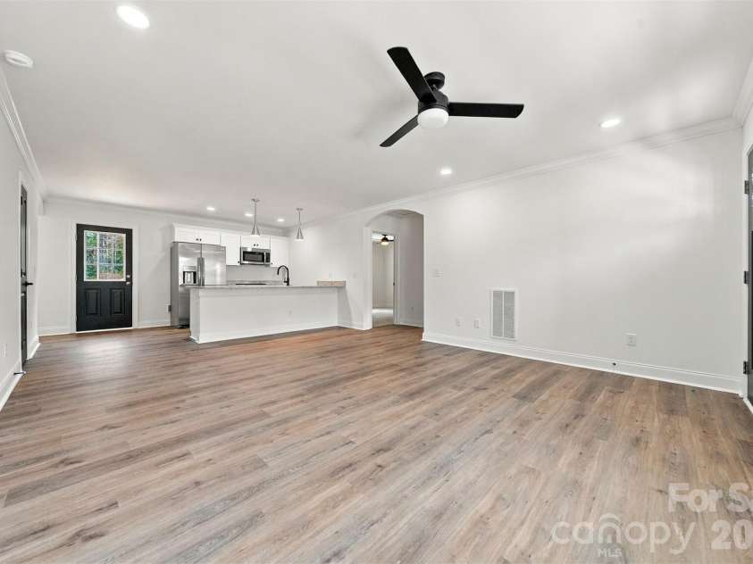 5110 Hanging Rock Court, Hickory, NC 28601.  MLS# CAR4426864, YatesRealty ID 52172. 