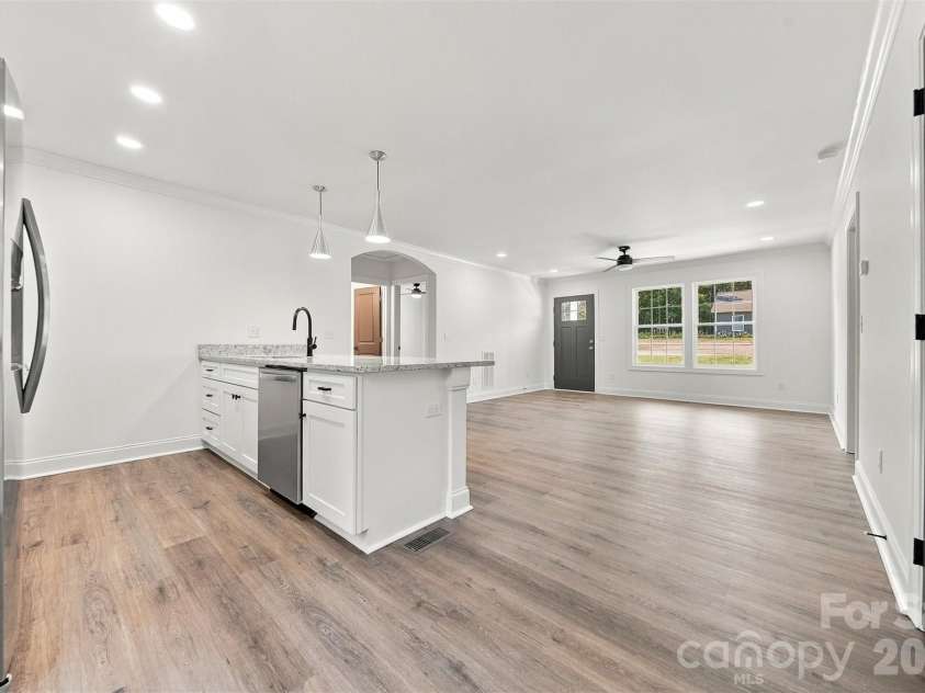 5110 Hanging Rock Court, Hickory, NC 28601.  MLS# CAR4426864, YatesRealty ID 52172. 