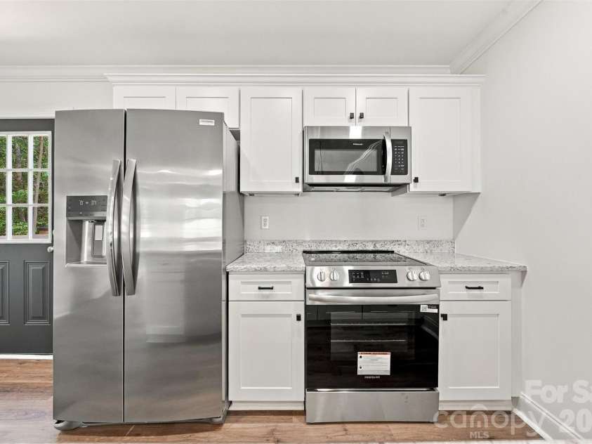 5110 Hanging Rock Court, Hickory, NC 28601.  MLS# CAR4426864, YatesRealty ID 52172. 
