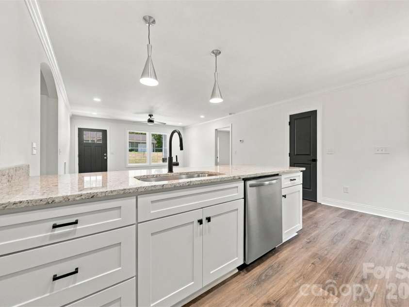 5110 Hanging Rock Court, Hickory, NC 28601.  MLS# CAR4426864, YatesRealty ID 52172. 