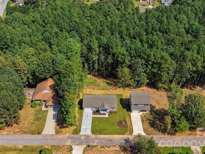 5110 Hanging Rock Court, Hickory, NC 28601.  MLS# CAR4426864, YatesRealty ID 52172. 
