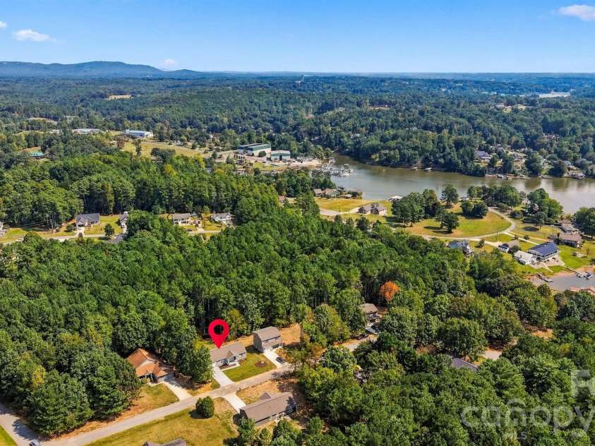 5110 Hanging Rock Court, Hickory, NC 28601.  MLS# CAR4426864, YatesRealty ID 52172. 