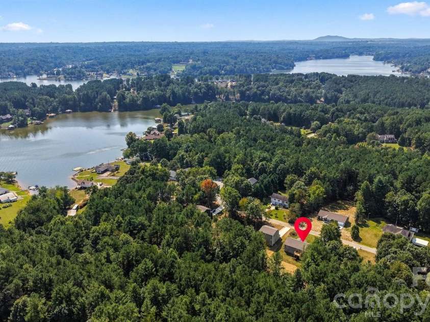 5110 Hanging Rock Court, Hickory, NC 28601.  MLS# CAR4426864, YatesRealty ID 52172. 
