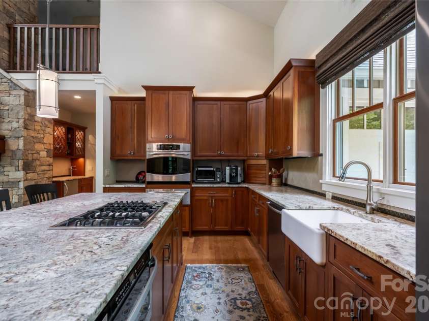 20 Higdon Lane, Fairview, NC 28730.  MLS# CAR4384089, YatesRealty ID 52173. 