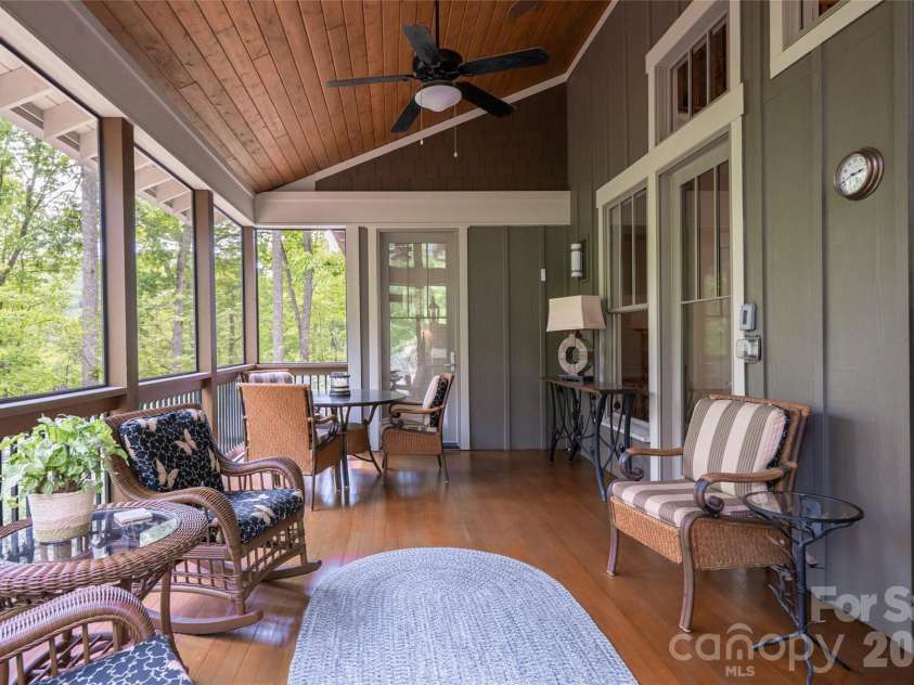 20 Higdon Lane, Fairview, NC 28730.  MLS# CAR4384089, YatesRealty ID 52173. 