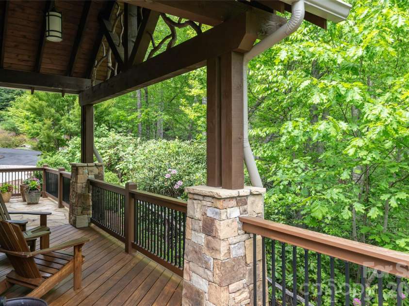 20 Higdon Lane, Fairview, NC 28730.  MLS# CAR4384089, YatesRealty ID 52173. 