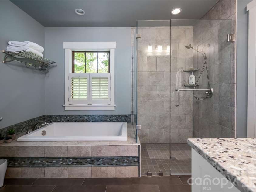 20 Higdon Lane, Fairview, NC 28730.  MLS# CAR4384089, YatesRealty ID 52173. 