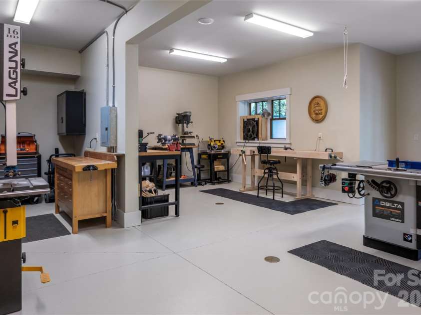 20 Higdon Lane, Fairview, NC 28730.  MLS# CAR4384089, YatesRealty ID 52173. 