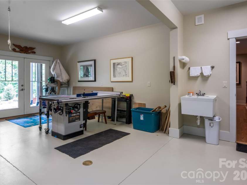 20 Higdon Lane, Fairview, NC 28730.  MLS# CAR4384089, YatesRealty ID 52173. 