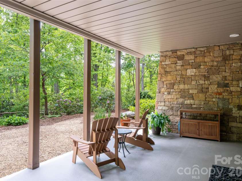 20 Higdon Lane, Fairview, NC 28730.  MLS# CAR4384089, YatesRealty ID 52173. 