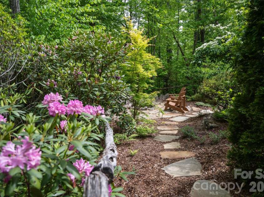 20 Higdon Lane, Fairview, NC 28730.  MLS# CAR4384089, YatesRealty ID 52173. 