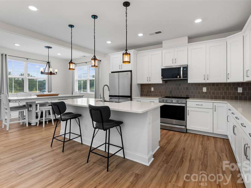809 Terra Drive, Tega Cay, SC 29708.  MLS# CAR4424406, YatesRealty ID 52174. 