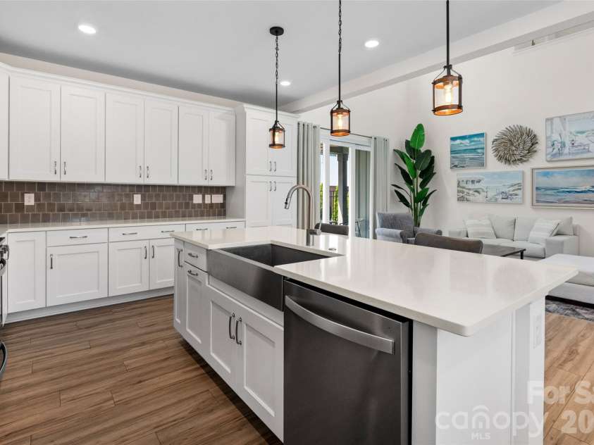 809 Terra Drive, Tega Cay, SC 29708.  MLS# CAR4424406, YatesRealty ID 52174. 