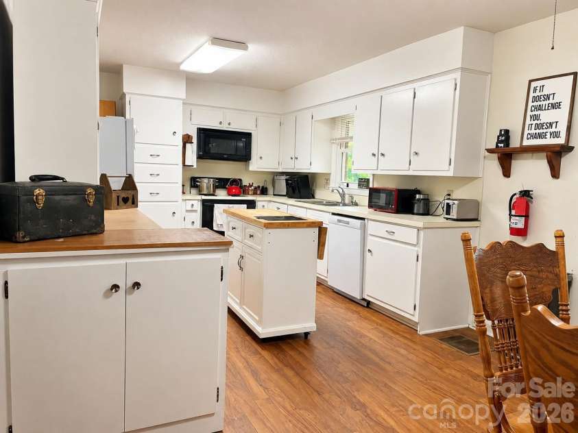 1270 Amherst Road, Morganton, NC 28655.  MLS# CAR4426860, YatesRealty ID 52175. 