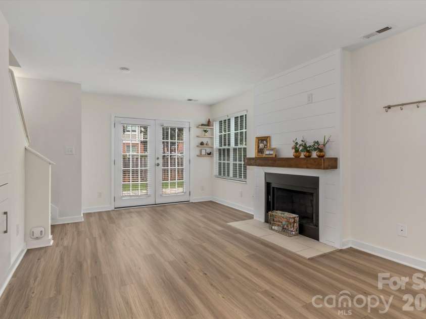 1525 Briar Creek Road, Charlotte, NC 28205.  MLS# CAR4375527, YatesRealty ID 52176. 