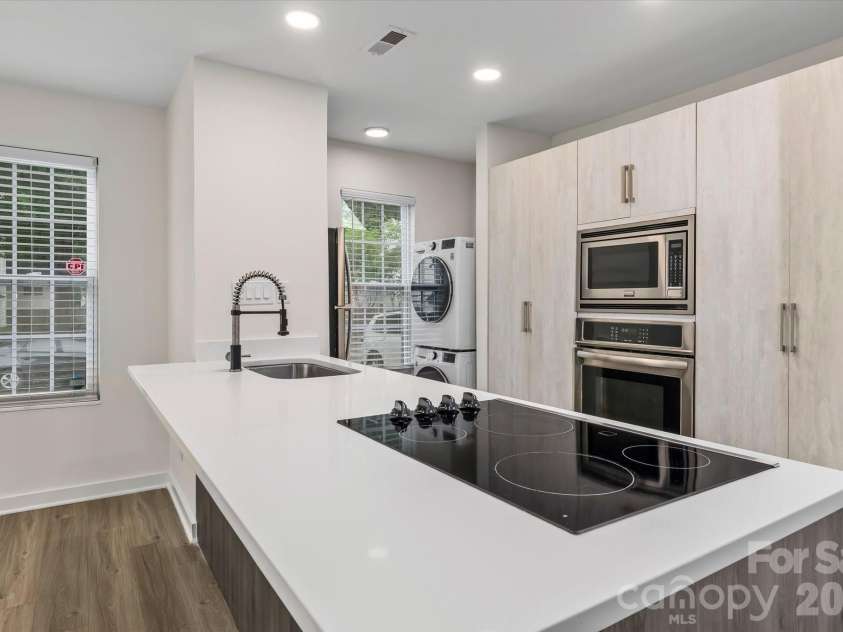1525 Briar Creek Road, Charlotte, NC 28205.  MLS# CAR4375527, YatesRealty ID 52176. 