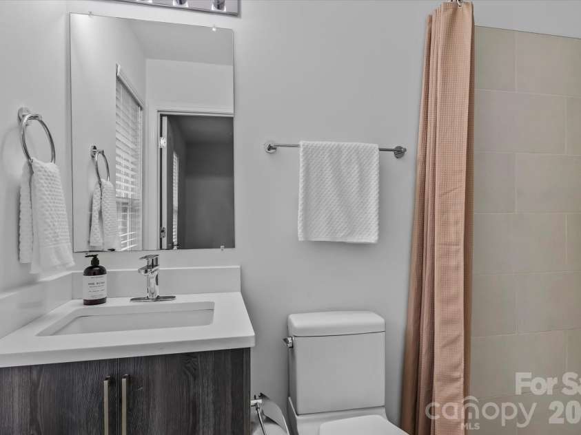 1525 Briar Creek Road, Charlotte, NC 28205.  MLS# CAR4375527, YatesRealty ID 52176. 