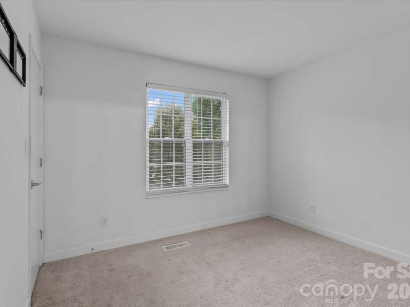 1525 Briar Creek Road, Charlotte, NC 28205.  MLS# CAR4375527, YatesRealty ID 52176. 