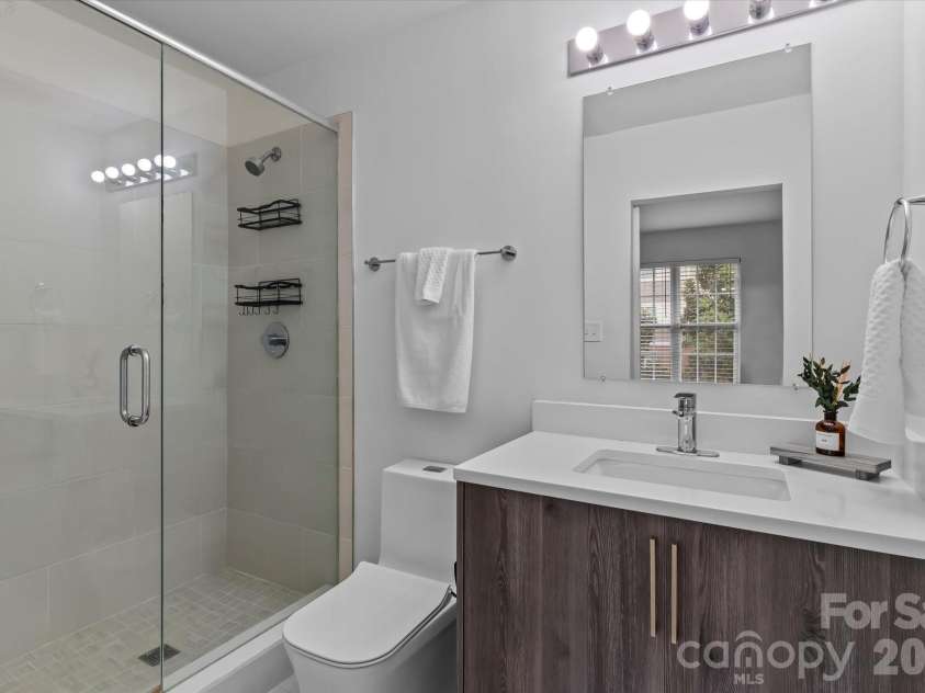 1525 Briar Creek Road, Charlotte, NC 28205.  MLS# CAR4375527, YatesRealty ID 52176. 