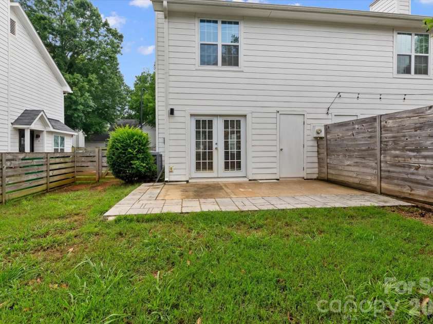 1525 Briar Creek Road, Charlotte, NC 28205.  MLS# CAR4375527, YatesRealty ID 52176. 