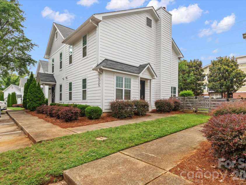 1525 Briar Creek Road, Charlotte, NC 28205.  MLS# CAR4375527, YatesRealty ID 52176. 