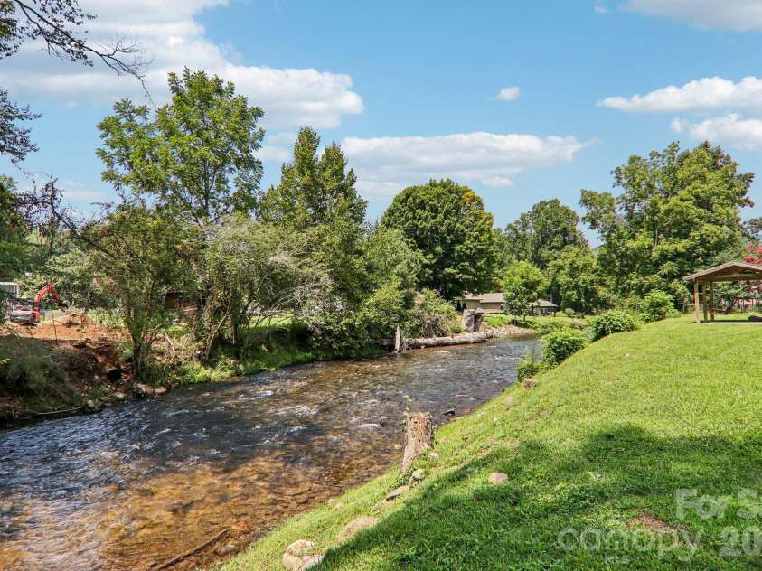 241 Deep Creek Road, Bryson City, NC 28713.  MLS# CAR4414613, YatesRealty ID 52177. 