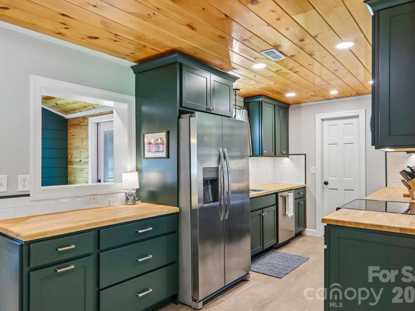 241 Deep Creek Road, Bryson City, NC 28713.  MLS# CAR4414613, YatesRealty ID 52177. 
