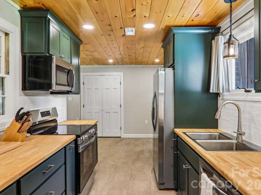 241 Deep Creek Road, Bryson City, NC 28713.  MLS# CAR4414613, YatesRealty ID 52177. 
