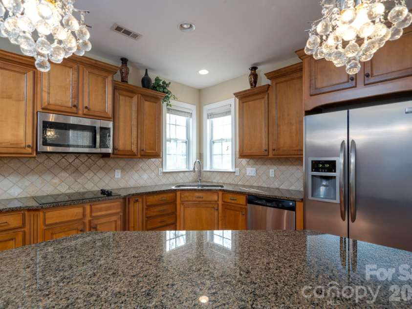 10123 Newtonmore Drive, Charlotte, NC 28278.  MLS# CAR4357437, YatesRealty ID 5218. 