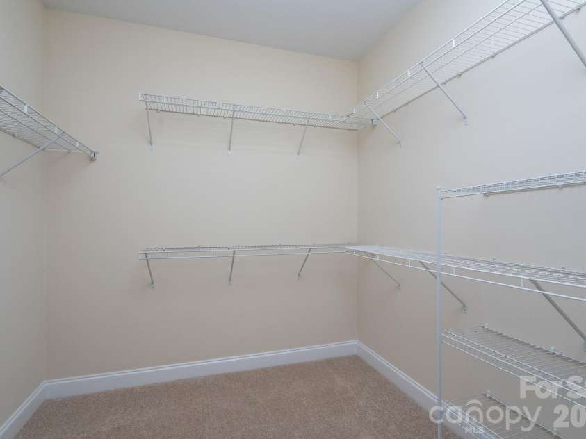 10123 Newtonmore Drive, Charlotte, NC 28278.  MLS# CAR4357437, YatesRealty ID 5218. 