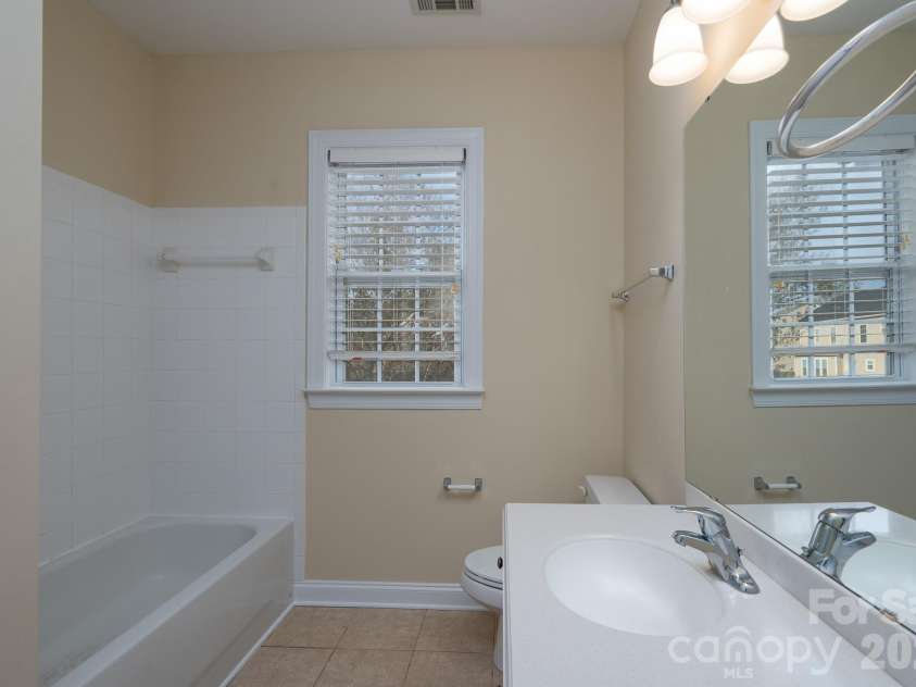 10123 Newtonmore Drive, Charlotte, NC 28278.  MLS# CAR4357437, YatesRealty ID 5218. 