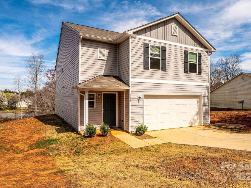 4852 stone Drive, Conover, NC 28613.  MLS# CAR4238378, YatesRealty ID 5218. 
