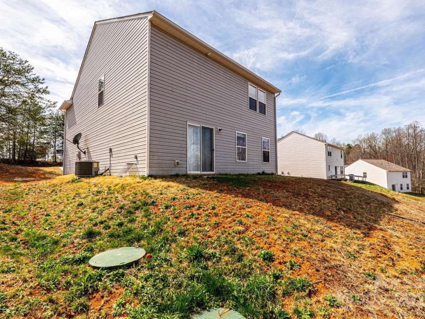 4852 stone Drive, Conover, NC 28613.  MLS# CAR4238378, YatesRealty ID 5218. 