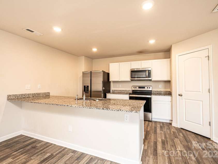 4852 stone Drive, Conover, NC 28613.  MLS# CAR4238378, YatesRealty ID 5218. 