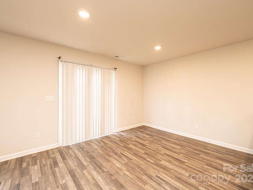 4852 stone Drive, Conover, NC 28613.  MLS# CAR4238378, YatesRealty ID 5218. 