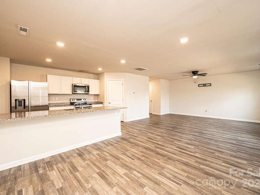 4852 stone Drive, Conover, NC 28613.  MLS# CAR4238378, YatesRealty ID 5218. 