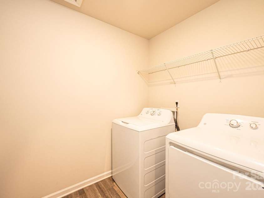 4852 stone Drive, Conover, NC 28613.  MLS# CAR4238378, YatesRealty ID 5218. 