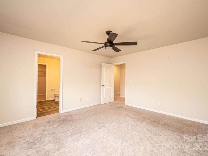 4852 stone Drive, Conover, NC 28613.  MLS# CAR4238378, YatesRealty ID 5218. 