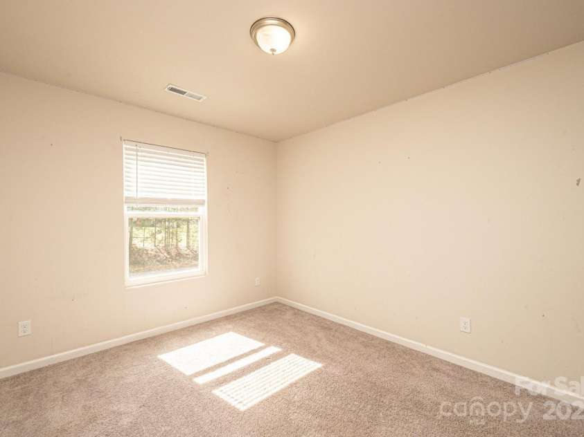 4852 stone Drive, Conover, NC 28613.  MLS# CAR4238378, YatesRealty ID 5218. 