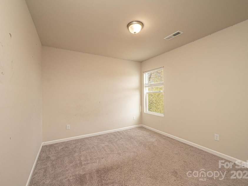 4852 stone Drive, Conover, NC 28613.  MLS# CAR4238378, YatesRealty ID 5218. 