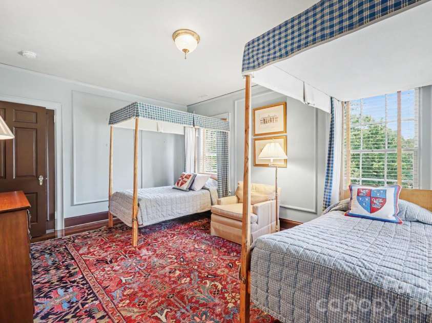 1401 Queens Road, Charlotte, NC 28207.  MLS# CAR4417618, YatesRealty ID 52181. Bedroom 3