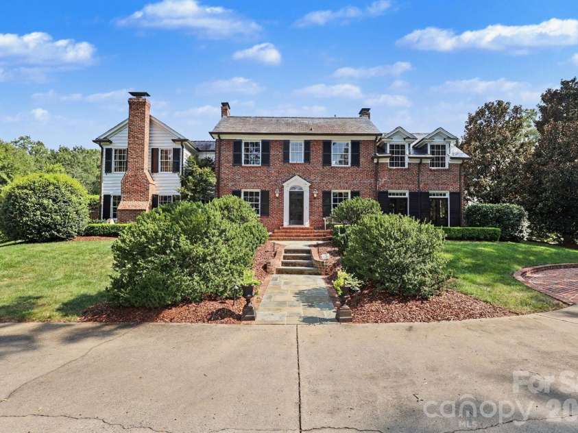 1401 Queens Road, Charlotte, NC 28207.  MLS# CAR4417618, YatesRealty ID 52181. Front