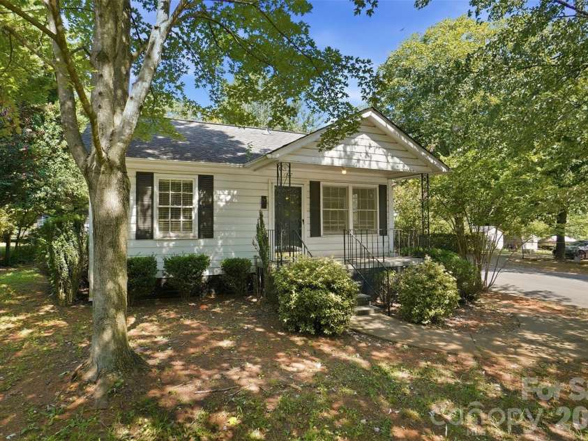 1327 Eden Terrace, Rock Hill, SC 29730.  MLS# CAR4421279, YatesRealty ID 52183. 