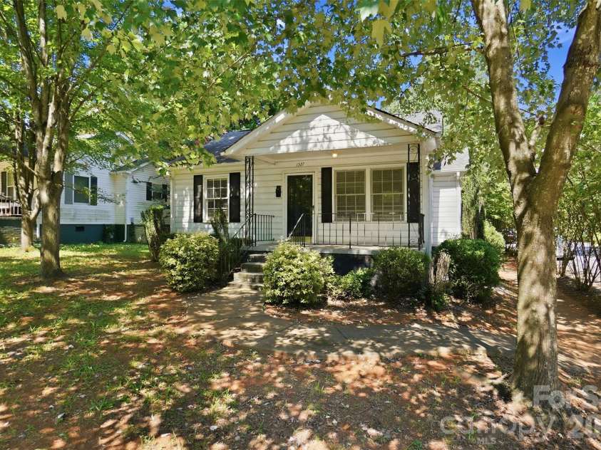 1327 Eden Terrace, Rock Hill, SC 29730.  MLS# CAR4421279, YatesRealty ID 52183. 