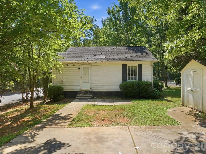 1327 Eden Terrace, Rock Hill, SC 29730.  MLS# CAR4421279, YatesRealty ID 52183. 