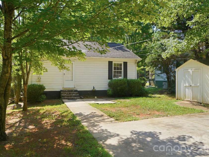 1327 Eden Terrace, Rock Hill, SC 29730.  MLS# CAR4421279, YatesRealty ID 52183. 